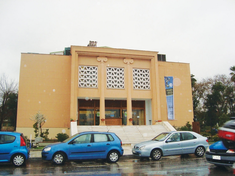 TOP